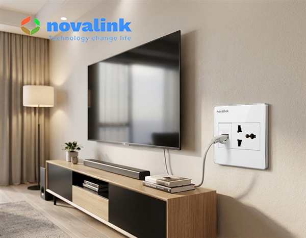 Bộ  ổ điện 3 chấu + ổ mạng cat6 Hình vuông lắp âm tường Novalink NV-22003SW+M-13 chính hãng